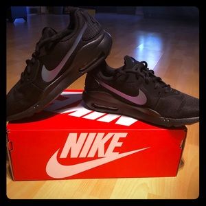 Nike Air Max ✅SOLD✅ w/ holographic Logo